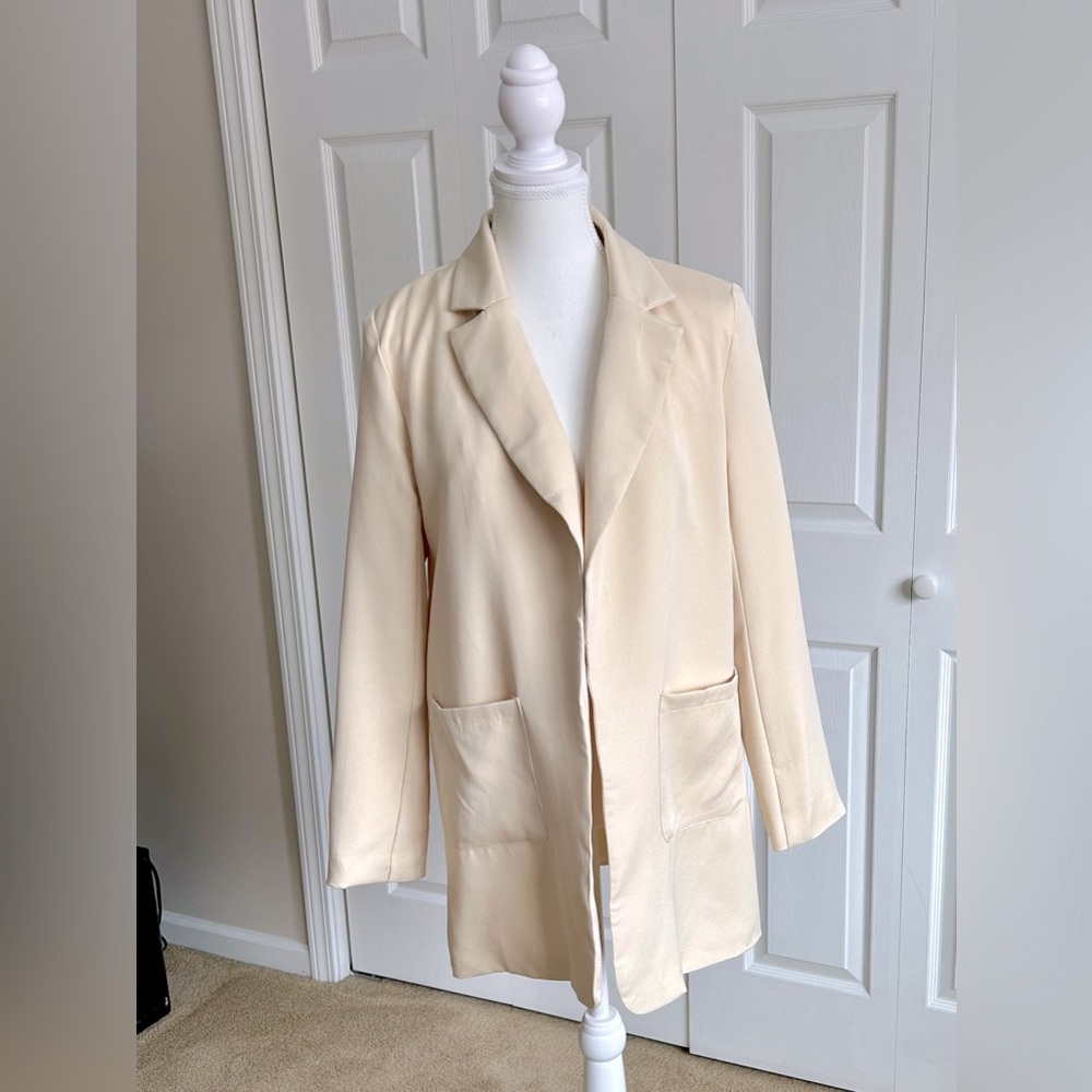 Sophisticated and Classic Blazer